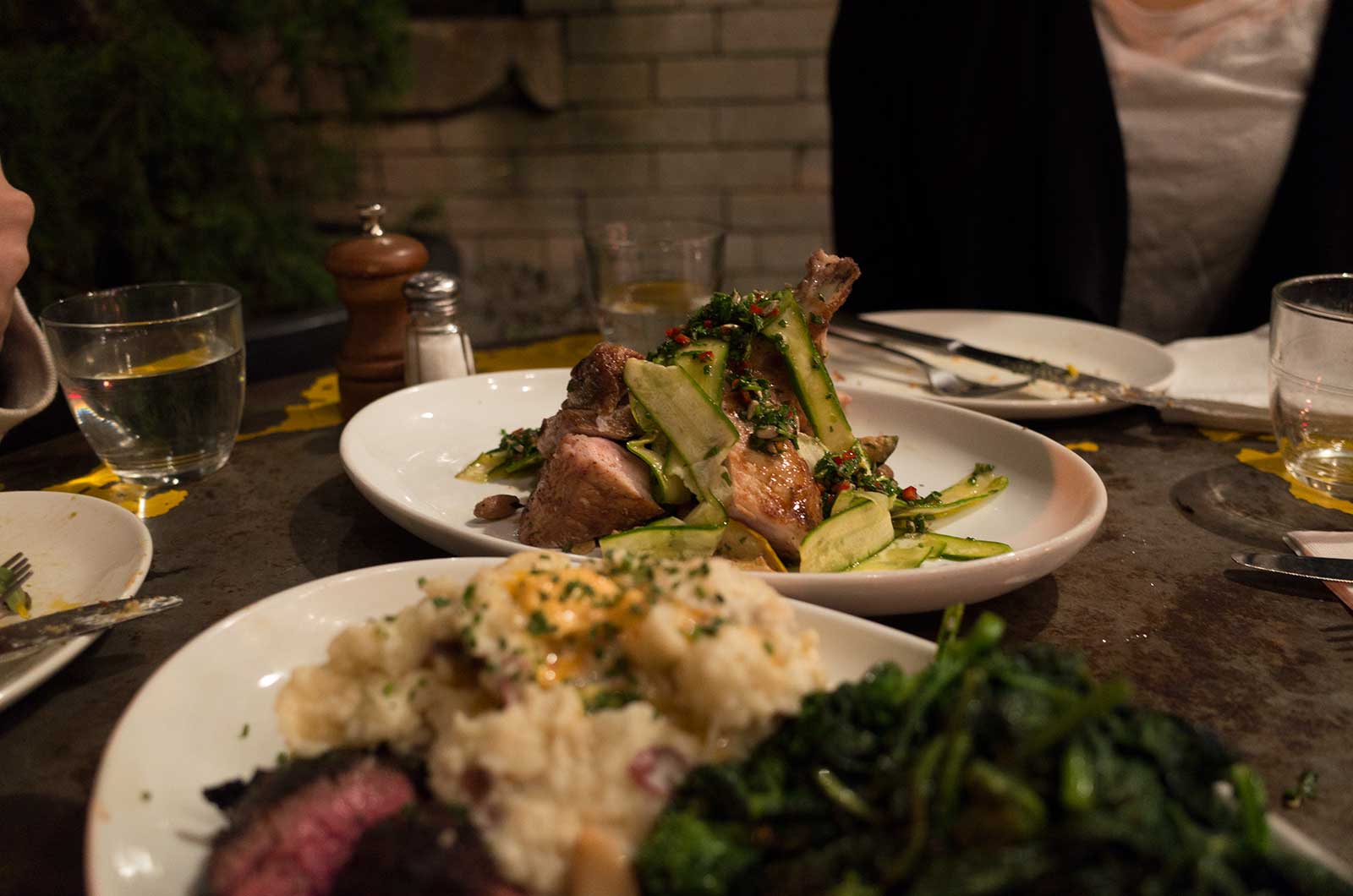 アメリカの旅2014:Five Leavesグリル