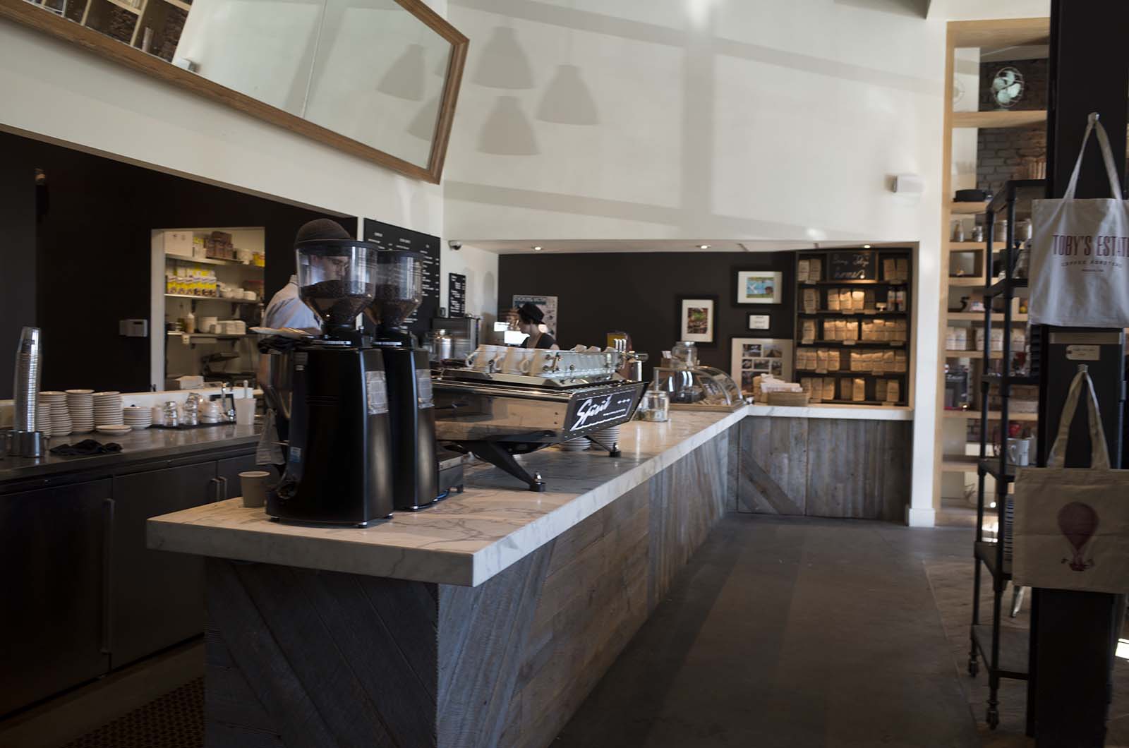 アメリカの旅2014：BrooklynのTOBY's ESTATE・店内