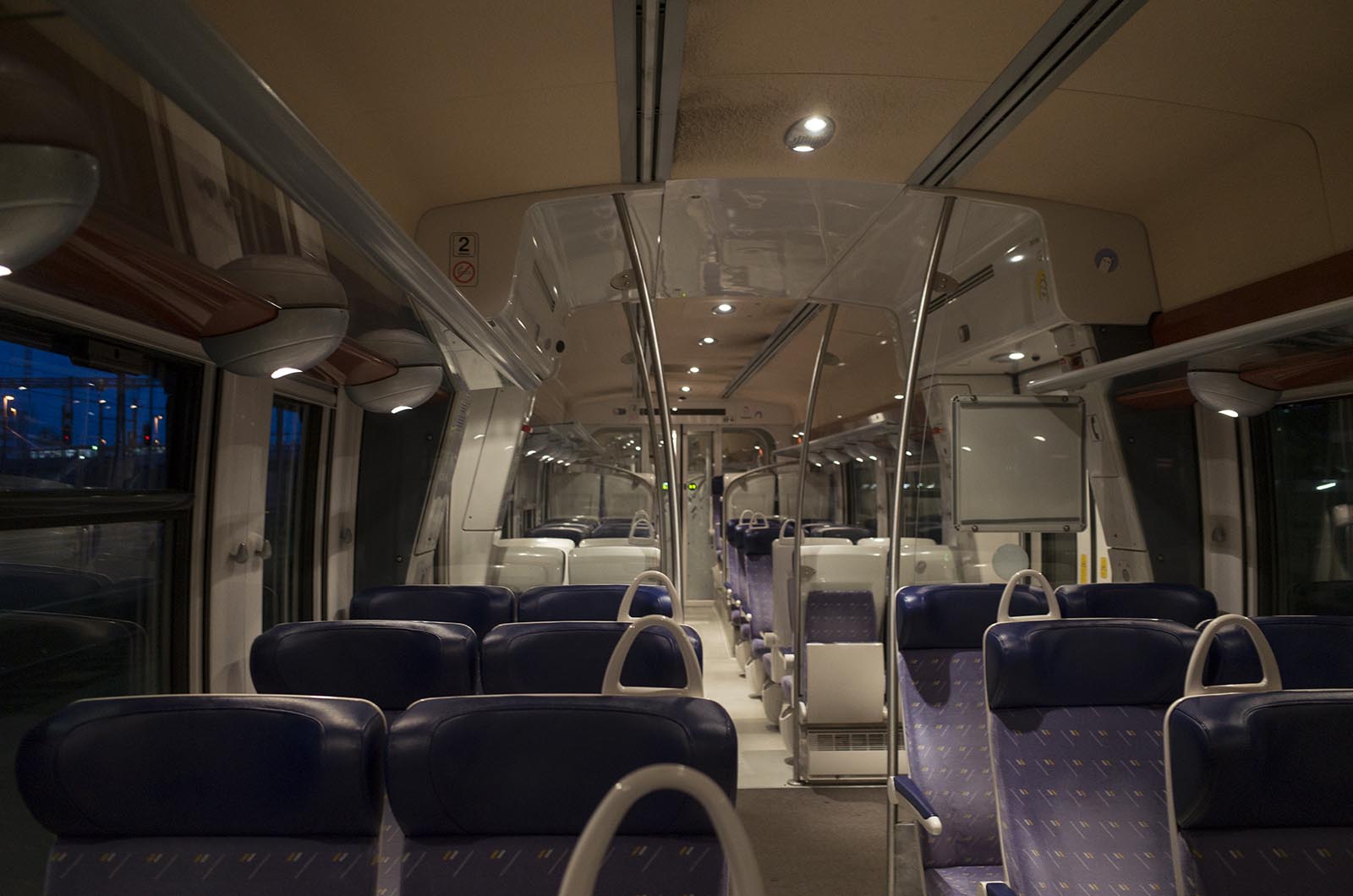 ヨーロッパ鉄道建築の旅’16:5日目 バーゼルからロンシャンの礼拝堂へ電車だけで行く