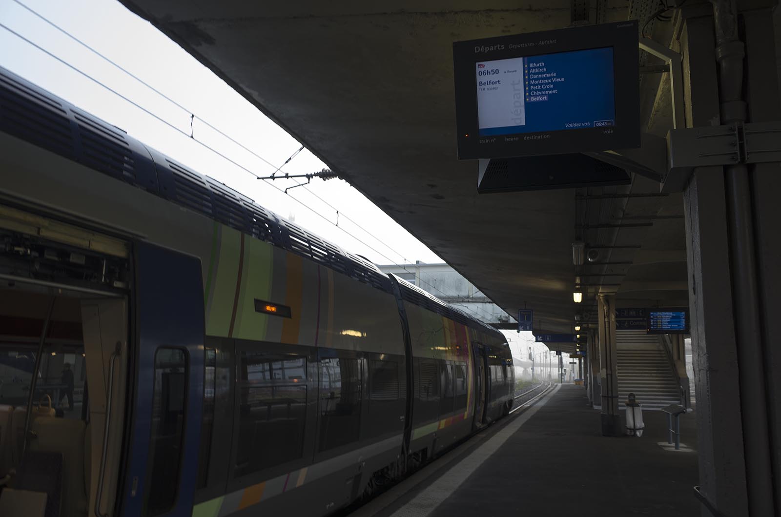 ヨーロッパ鉄道建築の旅’16:5日目 バーゼルからロンシャンの礼拝堂へ電車だけで行く