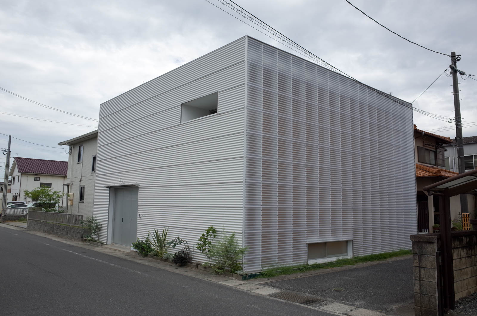 岡山・SANAA設計の個人住宅が美術館「S-HOUSE Museum」