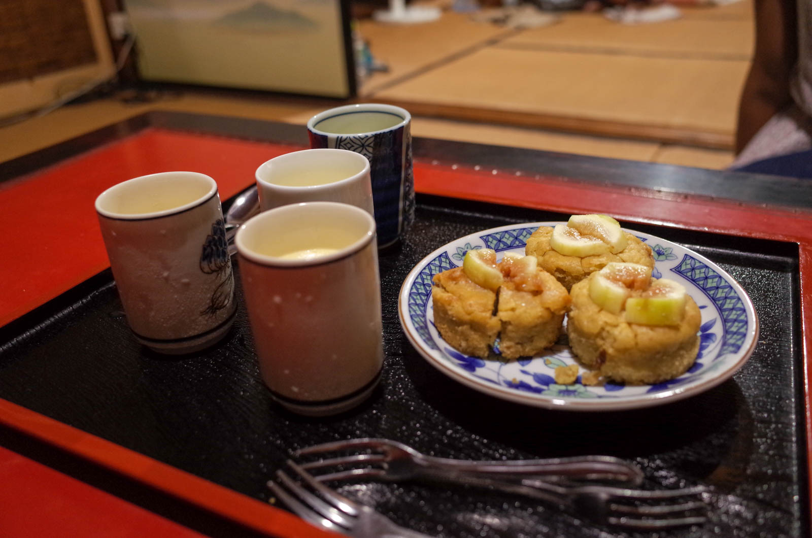 愛媛県・佐島にある古民家ゲストハウス「汐見の家」に泊まった。