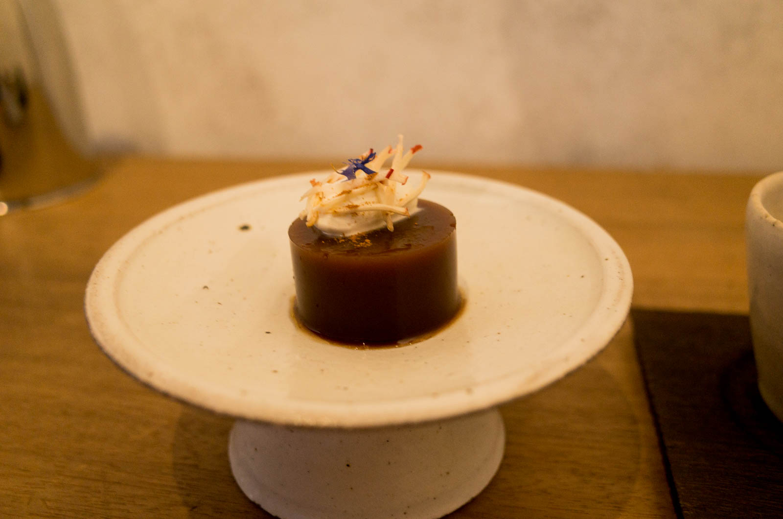 京都・町家カフェで新しい和菓子「うめぞの茶房」